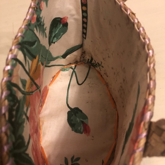 Vintage Bahamas Purse (So Cute) Great Condition (Light Staining On Interior) - Picture 3 of 4